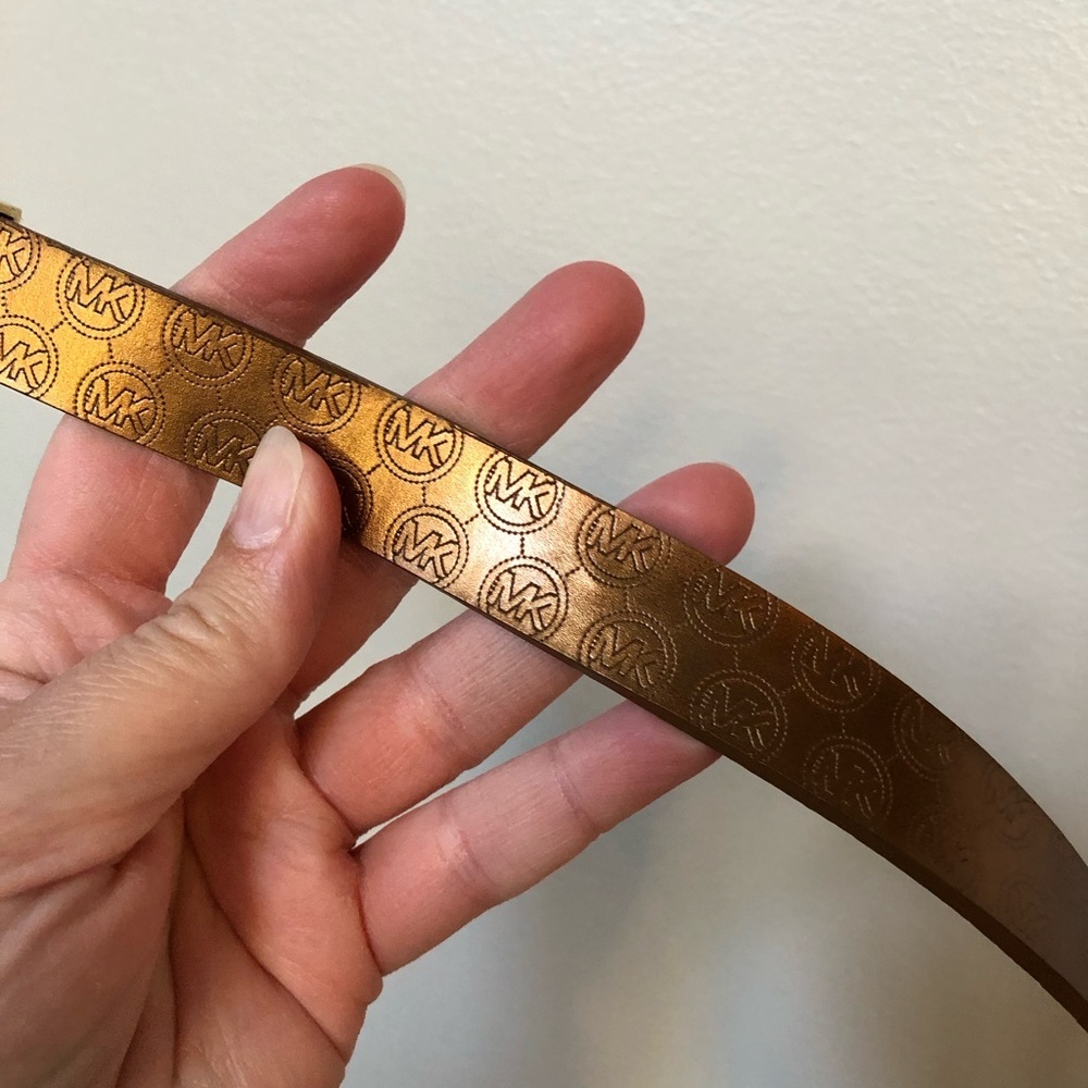 Michael Kors Women’s S Copper Logo/Brown Leather Reversible Gold Buckle 1” Belt - Picture 4 of 11